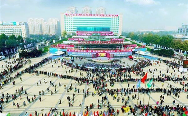 萊工.jpg 萊工.jpg